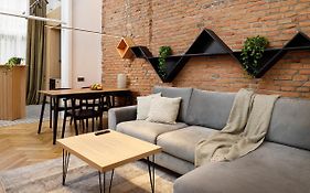 Ka'Yana Apartments - Restored Luxury In The Heart Of The Old Town, Near Black Church, Council Sq